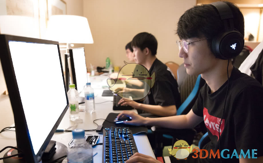 《LOL》IG和RNG确认原阵容征战德杯