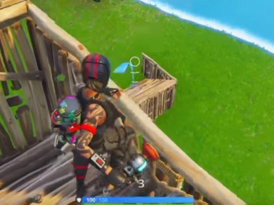 《堡垒之夜》巴雷特加黏性手雷100%击杀技巧