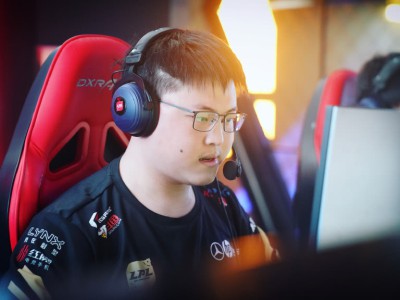 《LOL》9.4UZI排位连胜 EZ卡莎VN教学